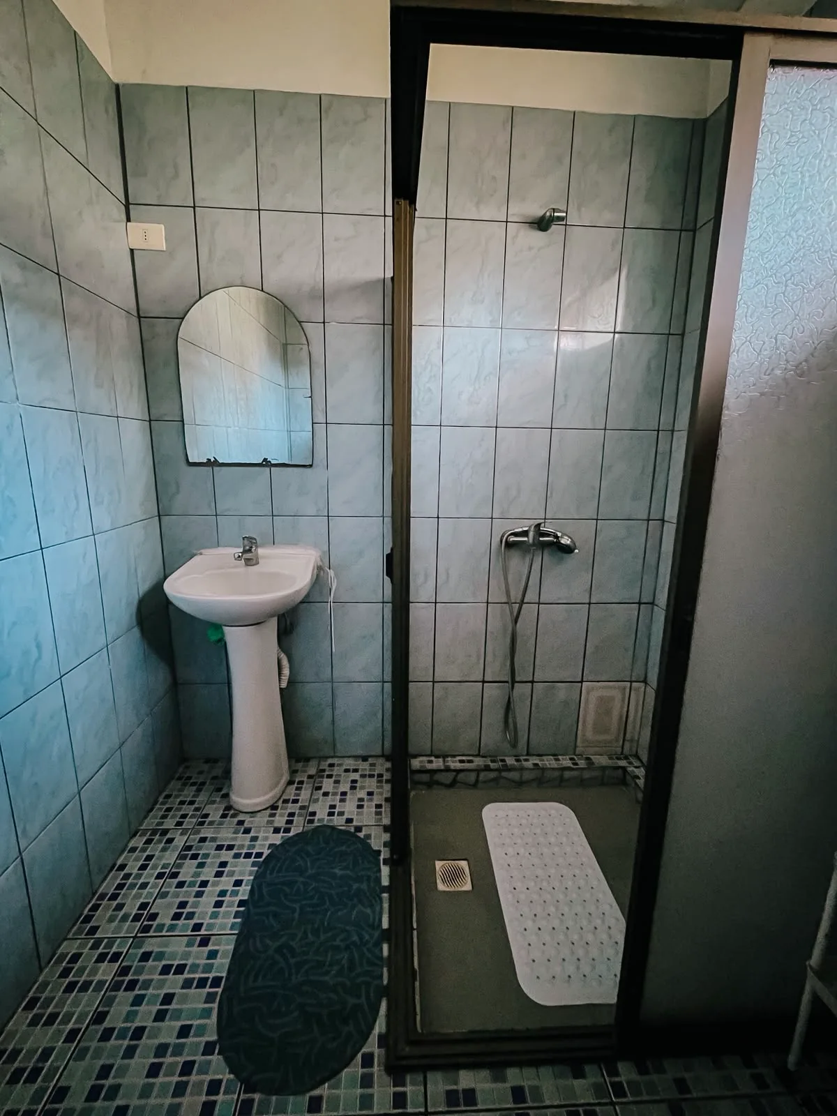 Baño con ducha de Kauaraki Moana Iti